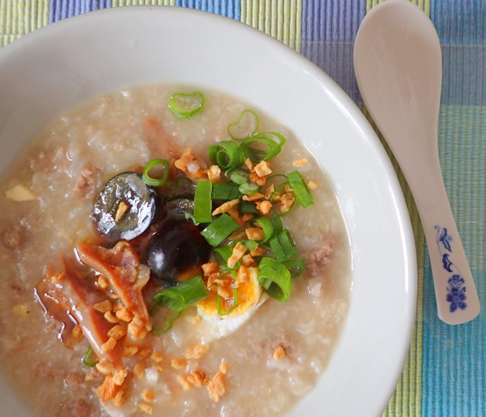 Cantonese Century Egg and Pork Congee (皮蛋瘦肉粥)