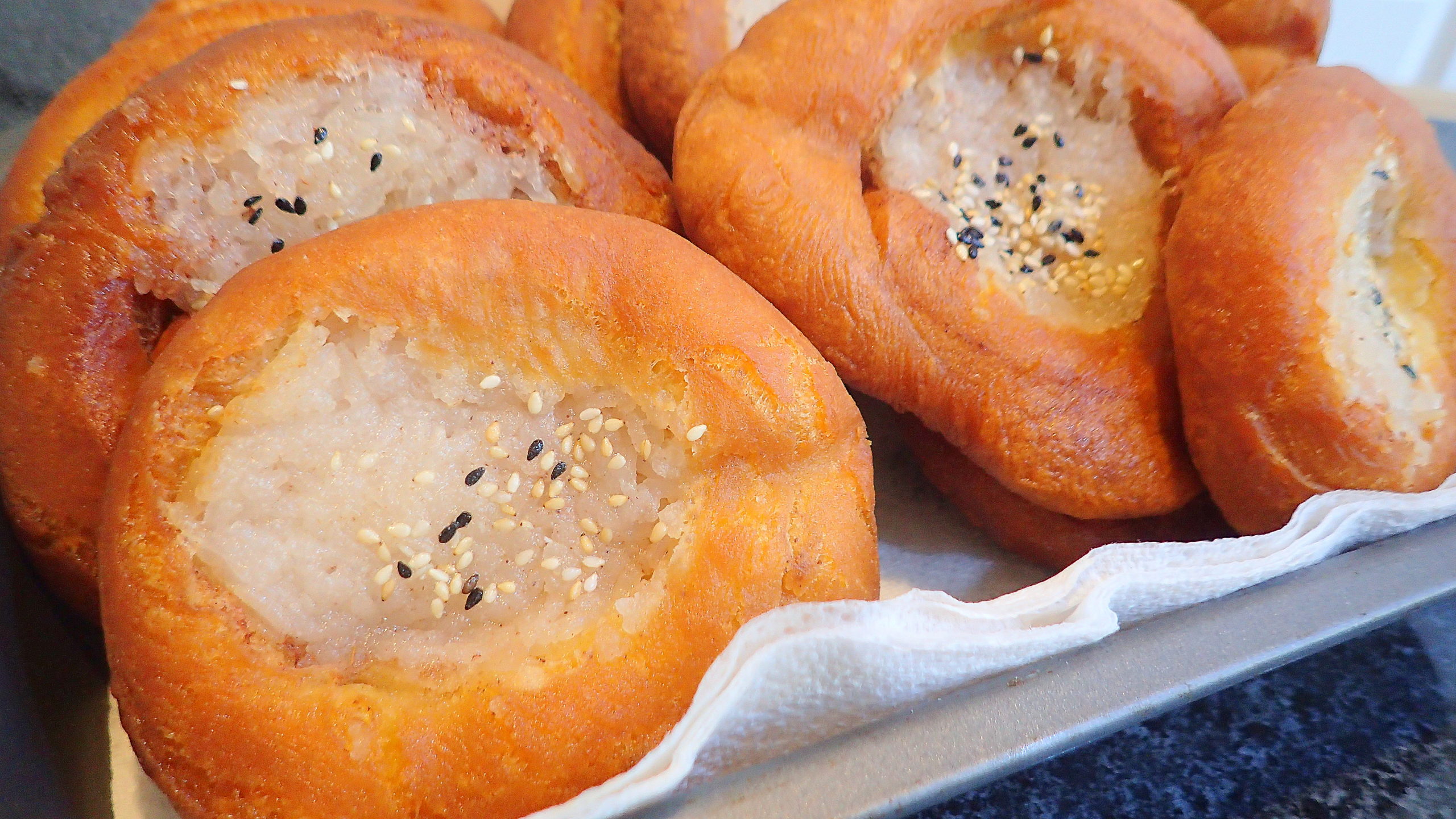 Fried Chinese doughnut with glutinous rice – (Kap Chong)