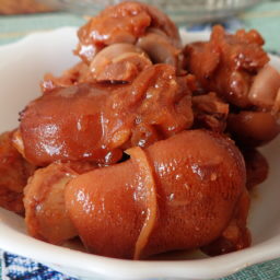 Pig Trotters with fermented red bean (腐乳)